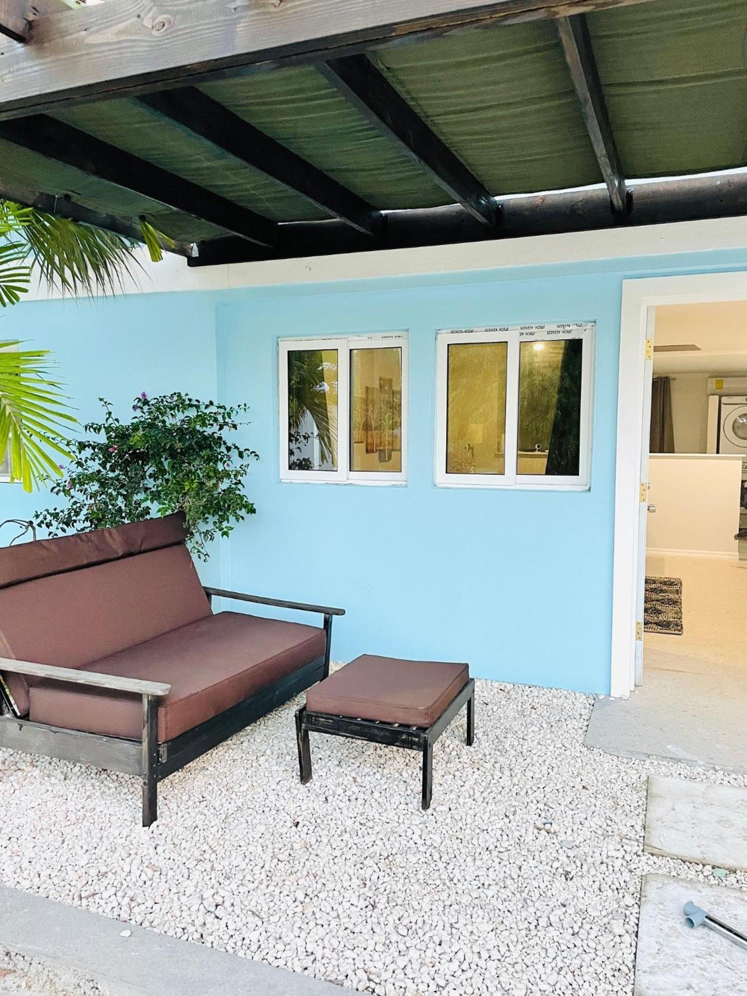 Studio, 100 Feet From The Beach Nassau Exteriör bild